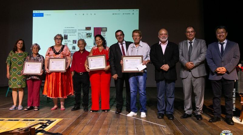 Elio Ajeka, Galete e Júnior Moraes homenageiam radialistas na Noite dos Pioneiros